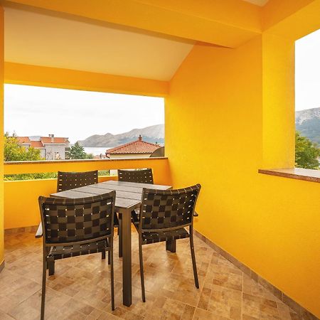 Apartments Dujmovic With Terrace Baška Eksteriør billede