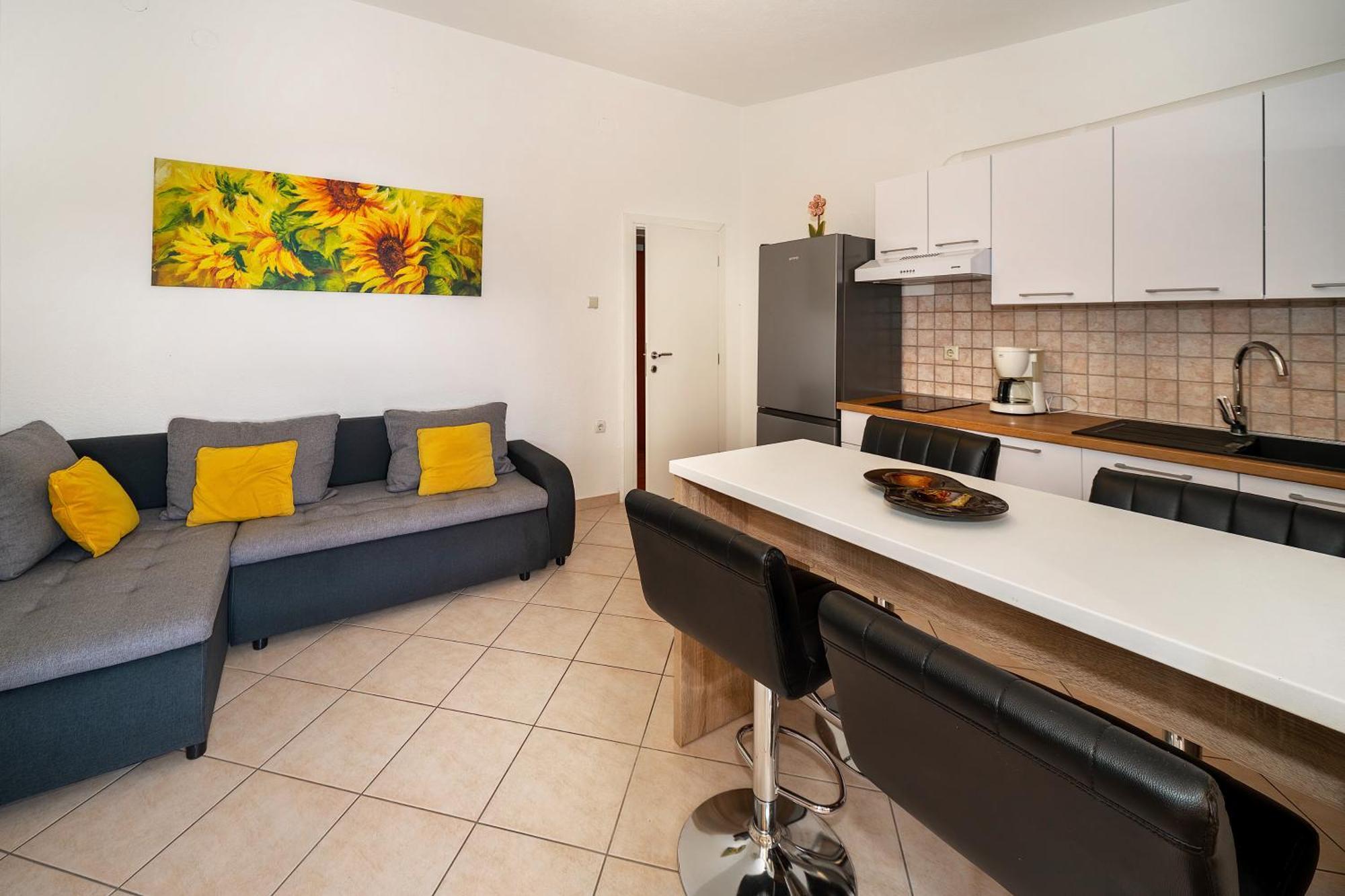 Apartments Dujmovic With Terrace Baška Eksteriør billede